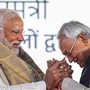 প্রধানমন্ত্রী নরেন্দ্র মোদী ও বিহারের মুখ্য়মন্ত্রী নীতীশ কুমার। (PTI Photo) (PTI)