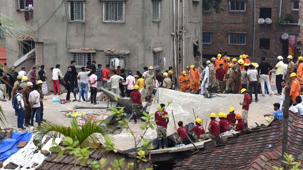 Garden Reach Building Collapse: গার্ডেনরিচে ভেঙে পড়া বাড়ির নির্মাণ ...