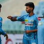 লকনউ দলের অনুশীলনে মায়াঙ্ক যাদব। ছবি- পিটিআই (PTI)