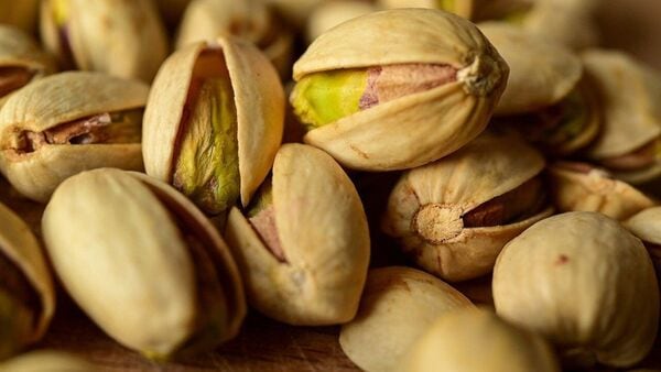 Pistachio Health Benefits: খাবারকে সাজিয়ে তুলতে পারে পেস্তা, শরীরকে সুস্থ করতেও এর বিকল্প নেই