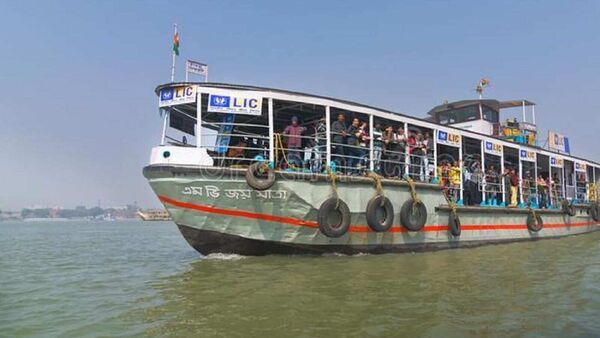 Ferry service in new route: হাওড়া পর্যন্ত মেট্রো চালুর পর জলপথে কমেছে যাত্রী, নতুন রুটে চলবে ফেরি পরিষেবা