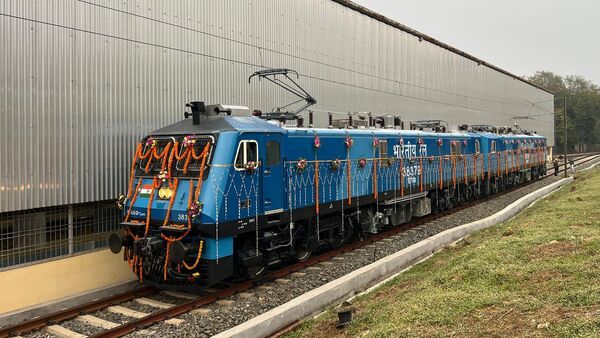Amrita Bharat Rail Engine: বাংলার রেল কারখানায় অমৃত ভারতের ইঞ্জিনের বরাত, খুশির হাওয়া চিত্তরঞ্জনে