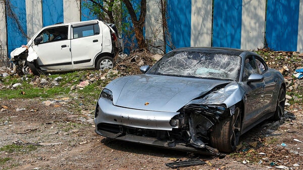 Porsche Car Crash: বেপরোয়া পোর্শে গাড়ি মেরেছিল ২জনকে, চালকের ঘাড়ে দায় চাপাতে চাইছে ধনীর ছেলে?