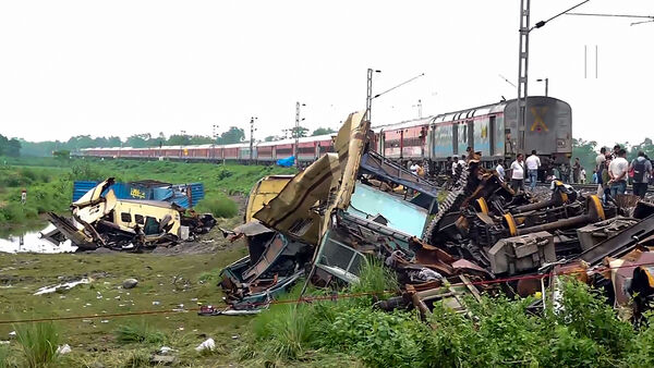 Kanchanjunga express accident: তদন্ত ছাড়াই মৃত ট্রেন চালককে কেন দায়ী করা হচ্ছে? আইনি ব্যবস্থার পথে পরিবার