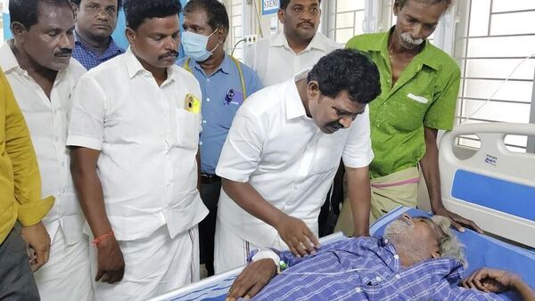 Tamil Nadu hooch tragedy: তামিলনাড়ুতে বিষমদে মৃত অন্তত ৩৩, তদন্তের নির্দেশ দিল DMK সরকার