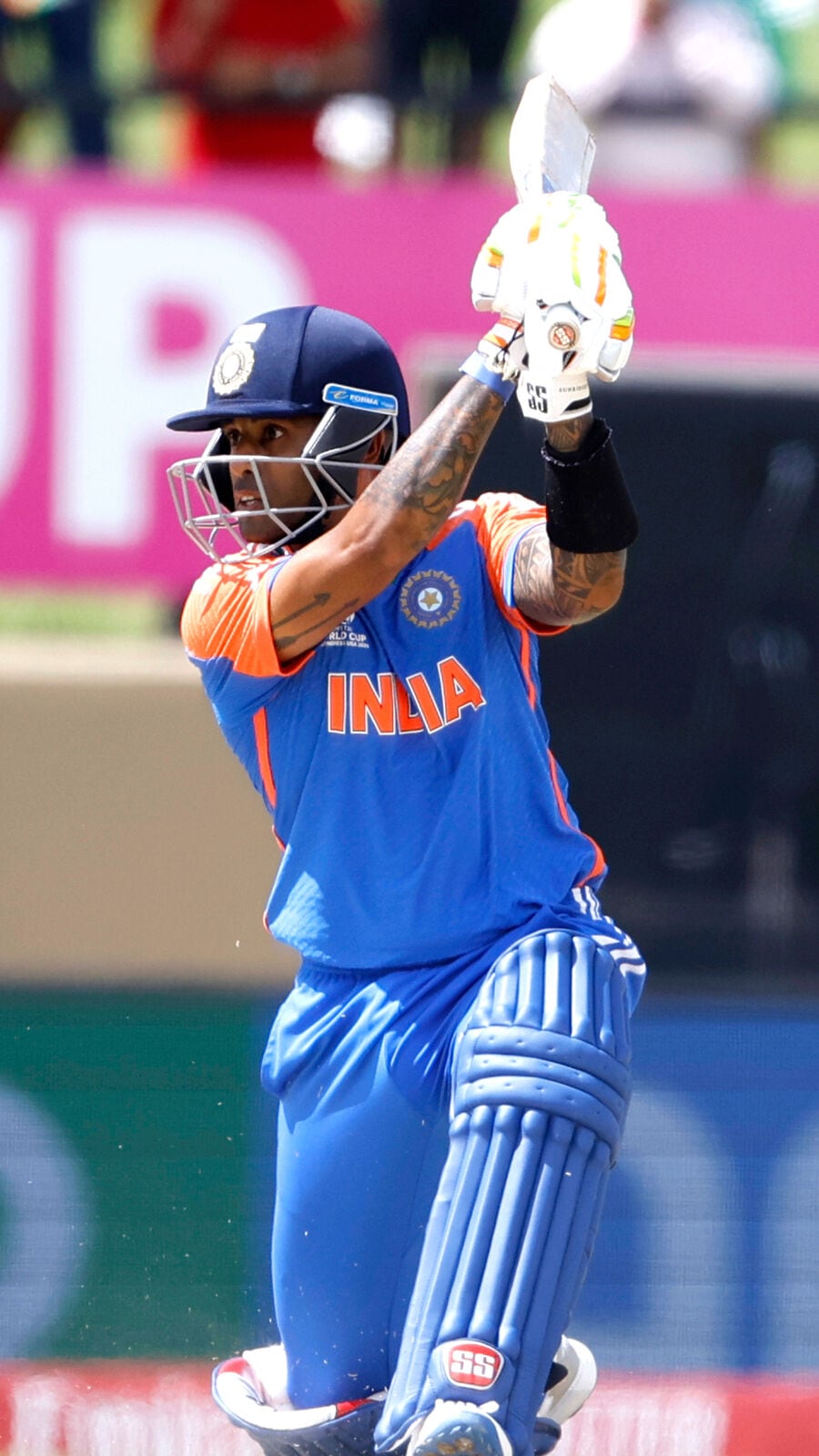 বিশ্বকাপের ফাইনালের আগে ভারতকে কেন স্বস্তি দিচ্ছে সূর্যকুমার যাদবের ফর্ম?