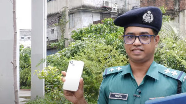 কলকাতা থেকে চুরি যাওয়া iPhone 13 এক বছর পর উদ্ধার হল বাংলাদেশে