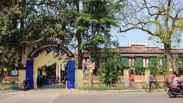 Chandernagore Government College: ন্যাকের মূল্যায়নে এ প্লাস গ্রেড পেল সরকারি কলেজ, রাজ্যে প্রথম চন্দননগর গভঃ কলেজ