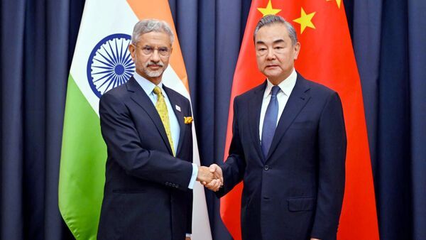 Jaishankar meets Chinese Foreign Minister: LAC-র সম্মান করতে হবে, চিনা বিদেশমন্ত্রীর সঙ্গে বৈঠক জয়শঙ্করের মুখে ৩ মন্ত্র