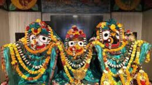Rath Yatra greetings: রথযাত্রার পূণ্য তিথিতে প্রিয় মানুষকে পাঠান শুভেচ্ছা বার্তা, জানুন কী কী লিখবেন