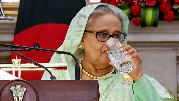 Sheikh Hasina: ‘শুধু আমার জীবনই ঝুঁকিপূর্ণ নয়, যাঁরা আমায় নিরাপত্তা দেন…’ আশঙ্কা নিয়ে মুখ খুললেন শেখ হাসিনা