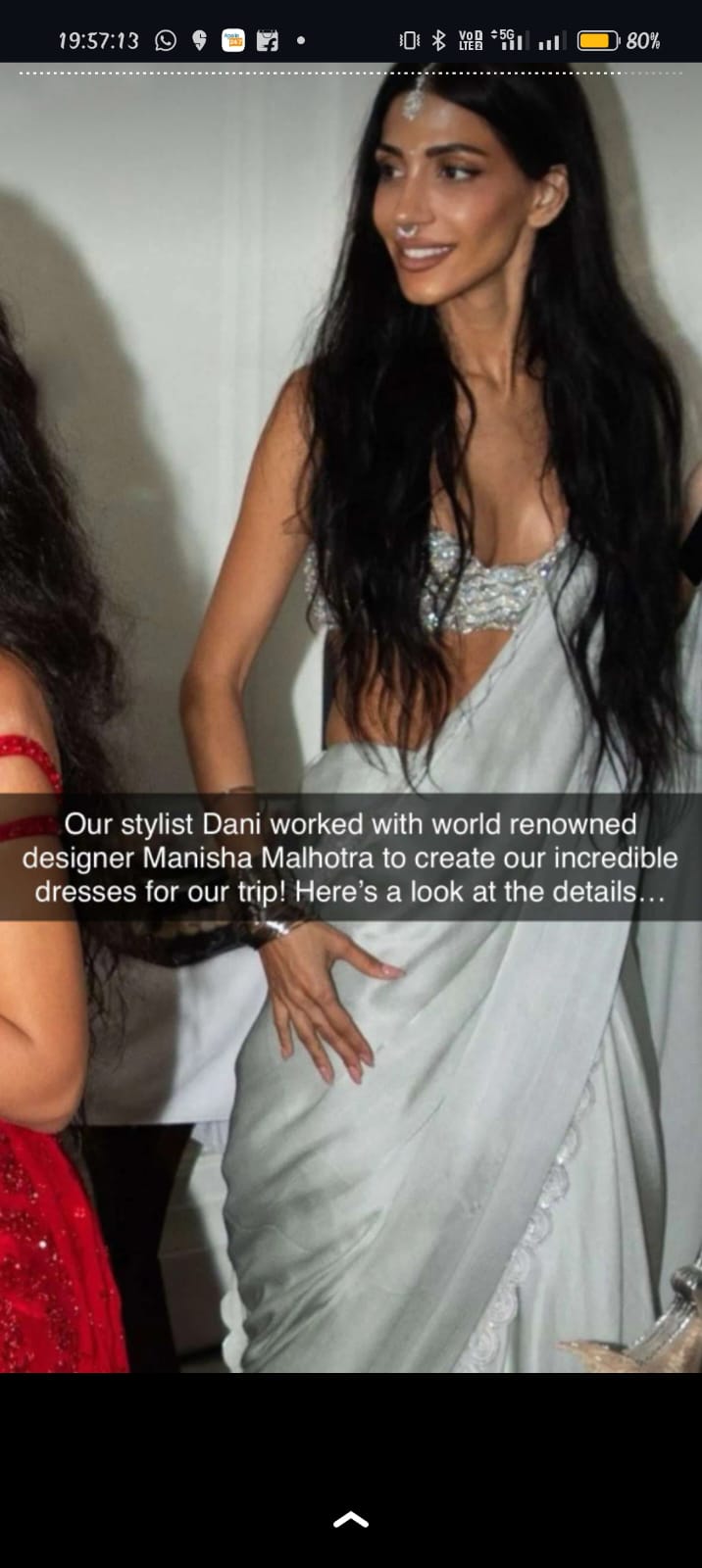 নিজের ভুল শুধরে মণীশ মলহোত্রাকে 'বিশ্বখ্যাত' বলেন ক্লোয়ি নিজের ভুল শুধরে মণীশ মলহোত্রাকে 'বিশ্বখ্যাত' বলেন ক্লোয়ি