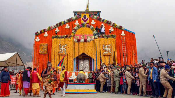 Kedarnath Temple Gold Scam: ২২৮ কেজি সোনা গায়েব কেদারনাথ থেকে? শঙ্করাচার্যের দাবির জবাব দিল মন্দির কমিটি