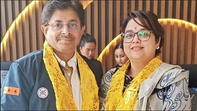 স্নেহাশিস ও অর্পিতা চট্টোপাধ্যায় স্নেহাশিস ও অর্পিতা চট্টোপাধ্যায়