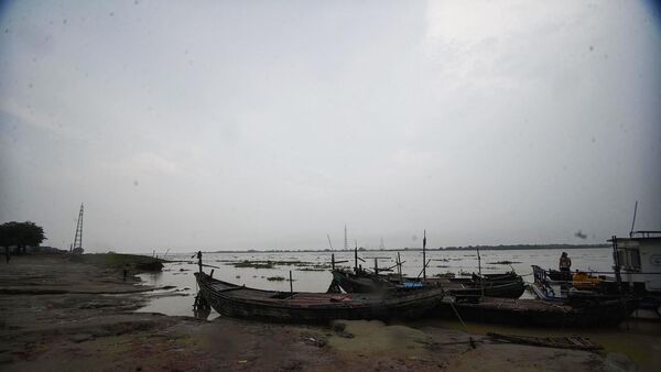 50 Quintal Ilish washed away: উত্তাল সমুদ্রে উলটে গেল মাছ ধরার নৌকা, ভেসে গেল ৫০ কুইন্টাল ইলিশ! ভাঙনের শঙ্কা গঙ্গাসাগরে